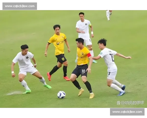 逆转取胜锁定晋级席位球队鏖战全场改写赛季走势并点燃主场氛围热度 - 副本 - 副本 (2)